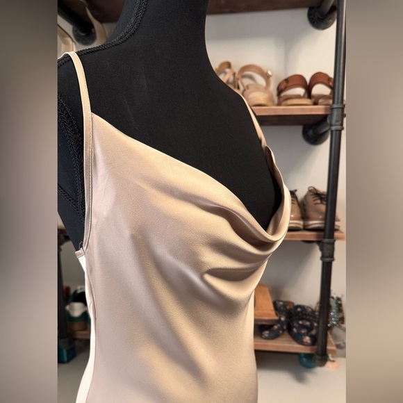 Satin dress - Picture 15 of 16